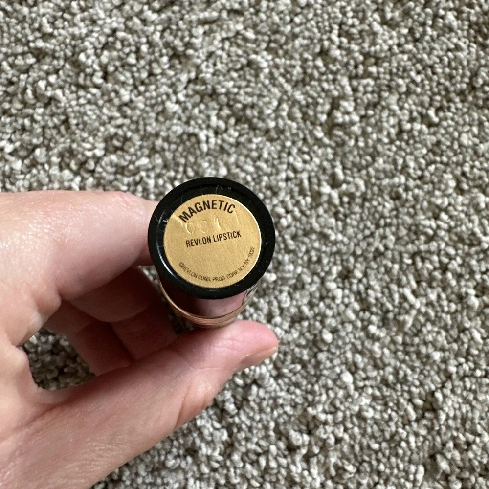 Revlon Super Lustrous Frost Lipstick Magnetic .15oz‎